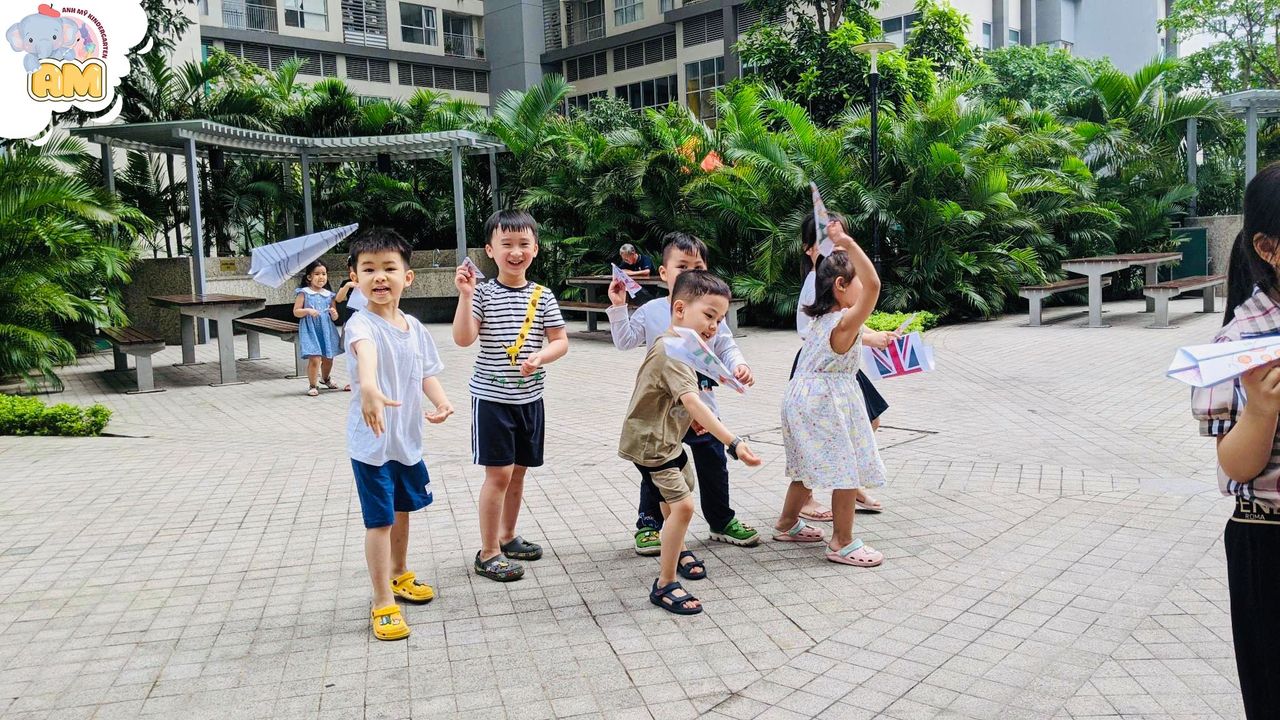 CÙNG AMG BAY ĐẾN CHÂU ÂU CÙNG AMG BAY ĐẾN CHÂU ÂU