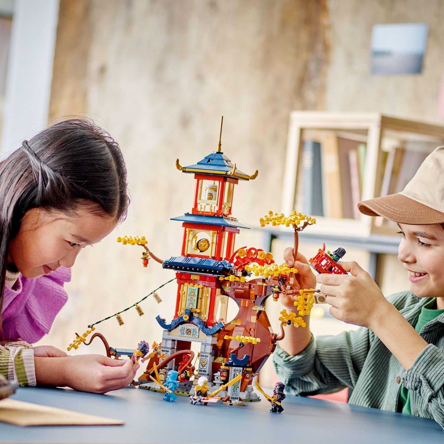 Suốt 70 năm chỉ làm 1 sản phẩm, Lego 'cầu cứu' 30.000 trẻ em trên toàn thế giới để tìm ra bộ lắp ghép hot mới