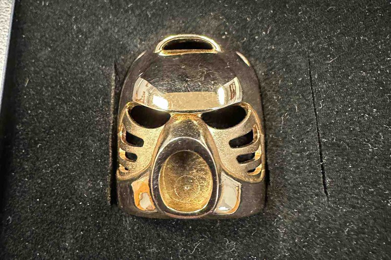 Mảnh Lego được mang đấu giá cả nửa tỷ đồng