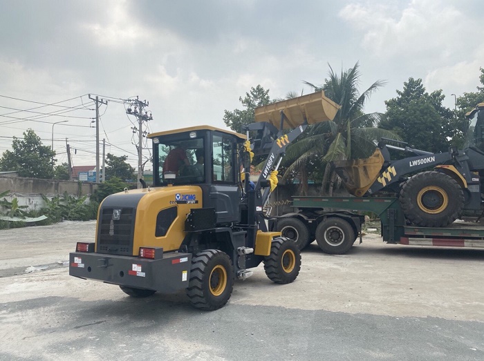 gioi-thieu-may-xuc-lat-xcmg-lw156fv-gau-0-9-m3-0-9-khoi