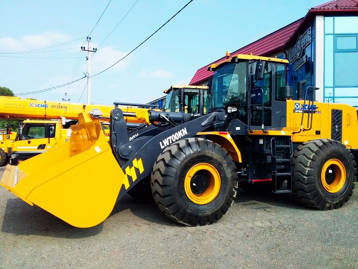 mua-ban-may-xuc-lat-o-ho-chi-minh-lien-he-0936-178-222