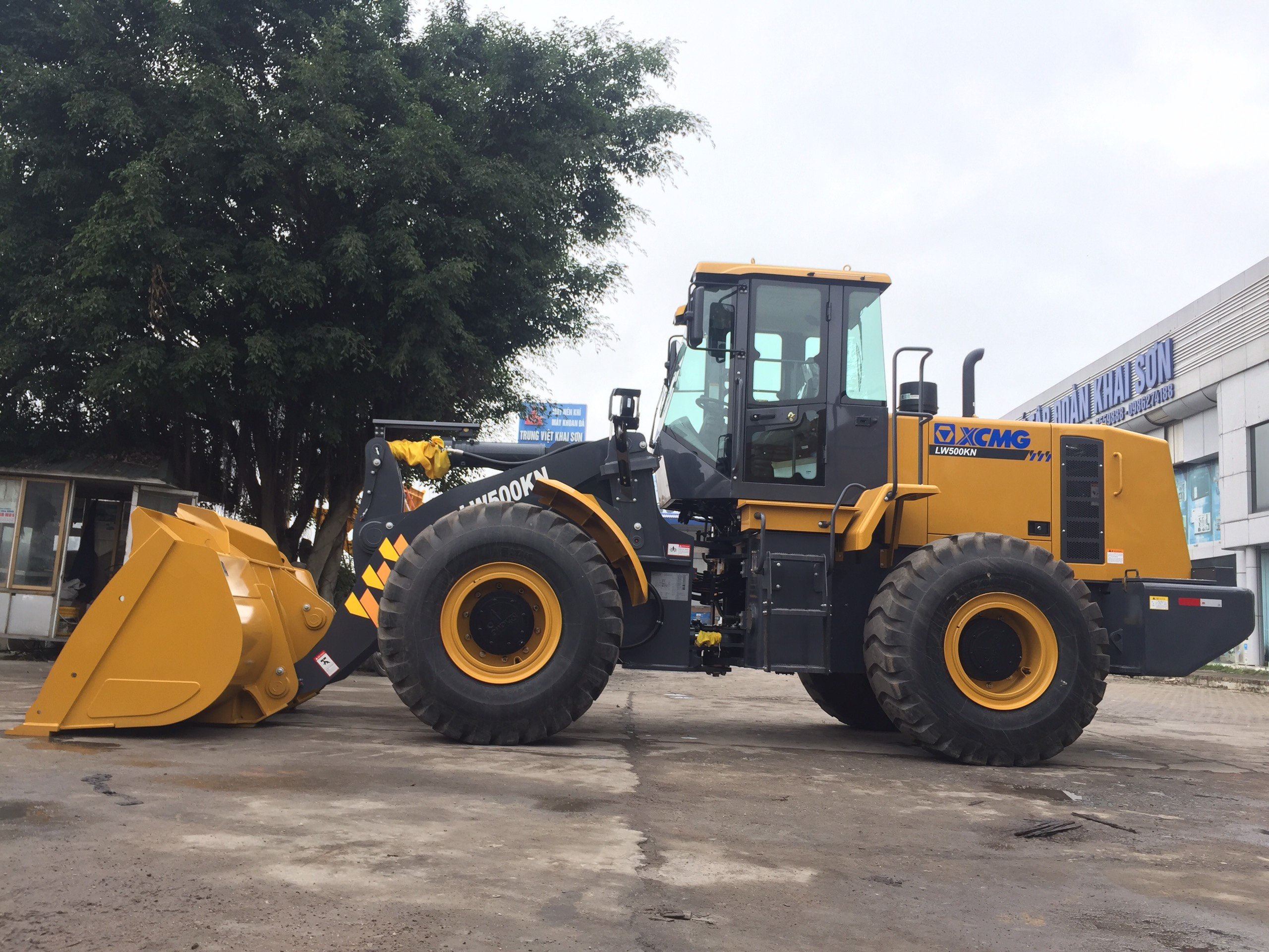 gioi-thieu-may-xuc-lat-xcmg-lw500kn-gau-3-4-2-m3