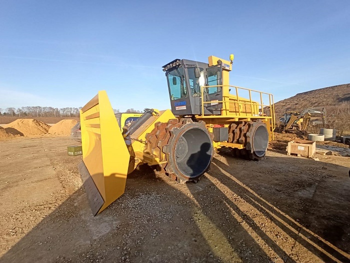 may-dam-rac-xcmg-xh263j-tu-trong-26-tan