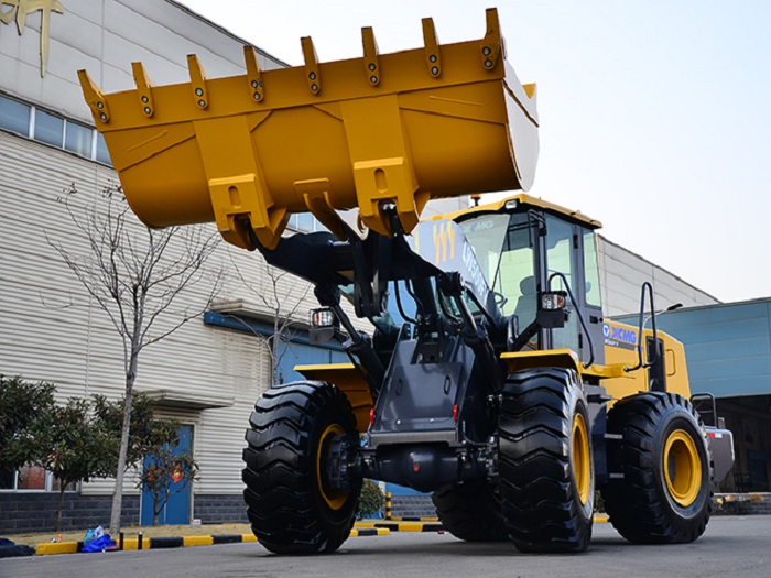 may-xuc-lat-gau-3-5-m3-xcmg-lw500fn
