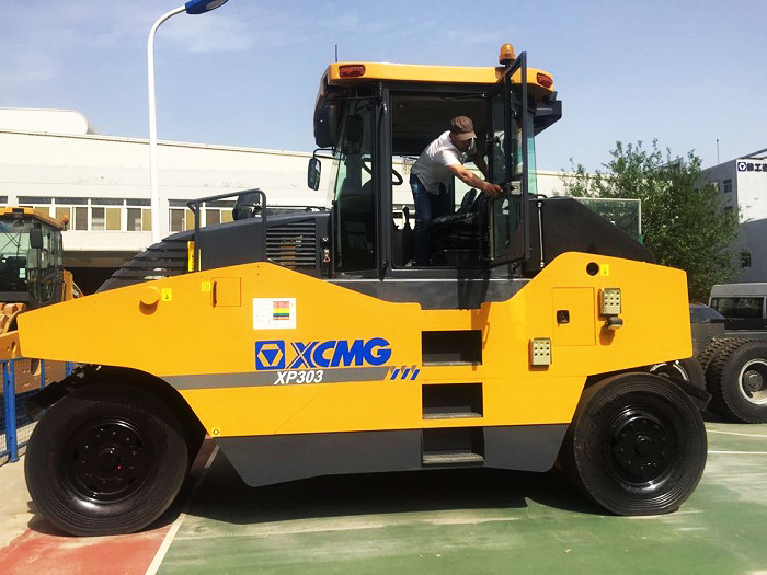 xe-lu-tham-xcmg-xp303-tu-trong-30-tan
