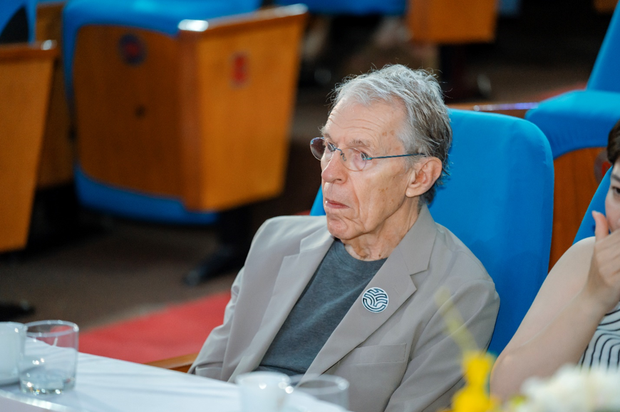 CHUYÊN GIA THƯƠNG HIỆU RICHARD MOORE:  