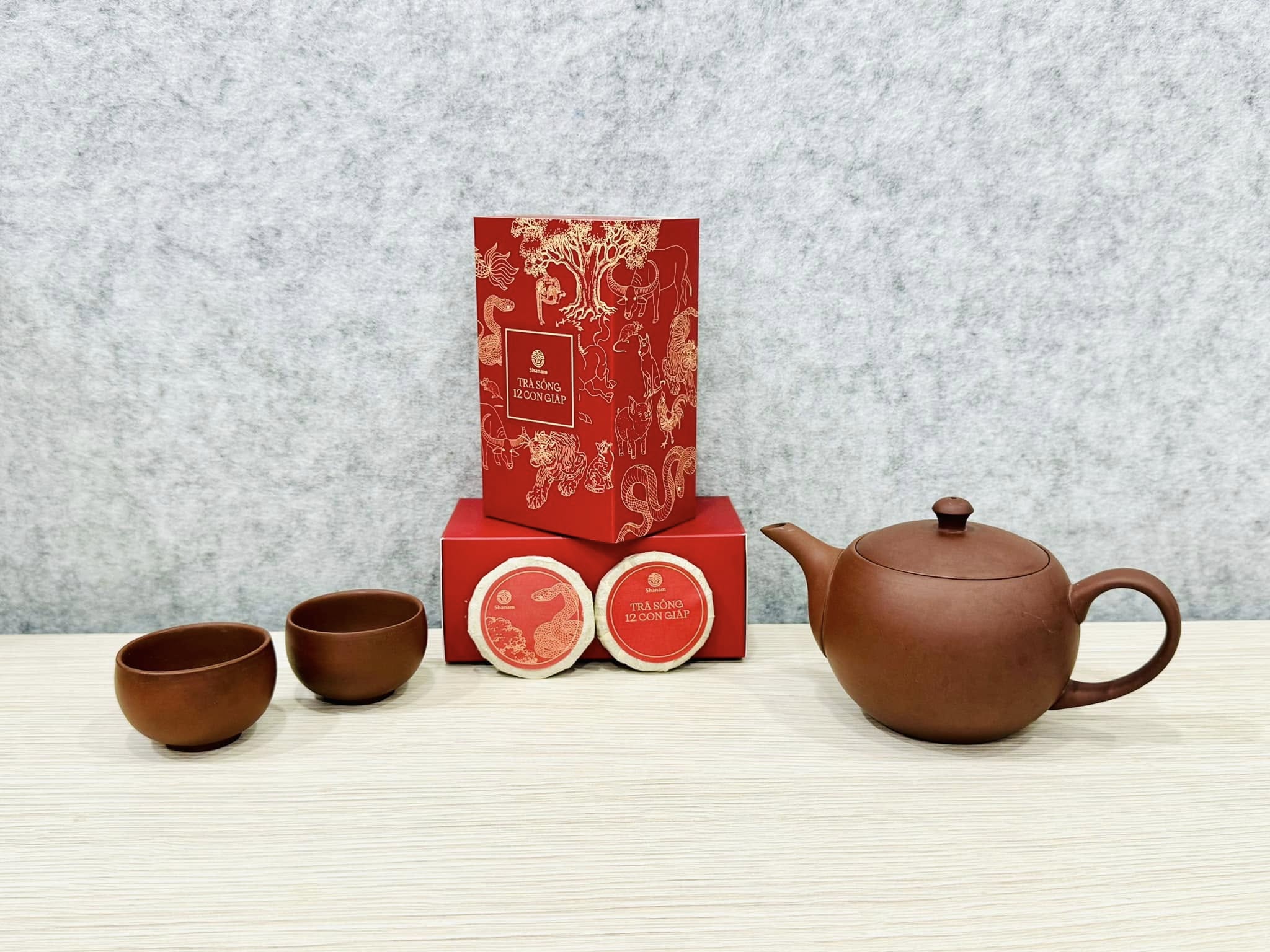 TRÀ VÀNG - BÁNH TRÀ SỐNG YÊN BÁI 1T-3L HỘP 12 CON GIÁP 10G