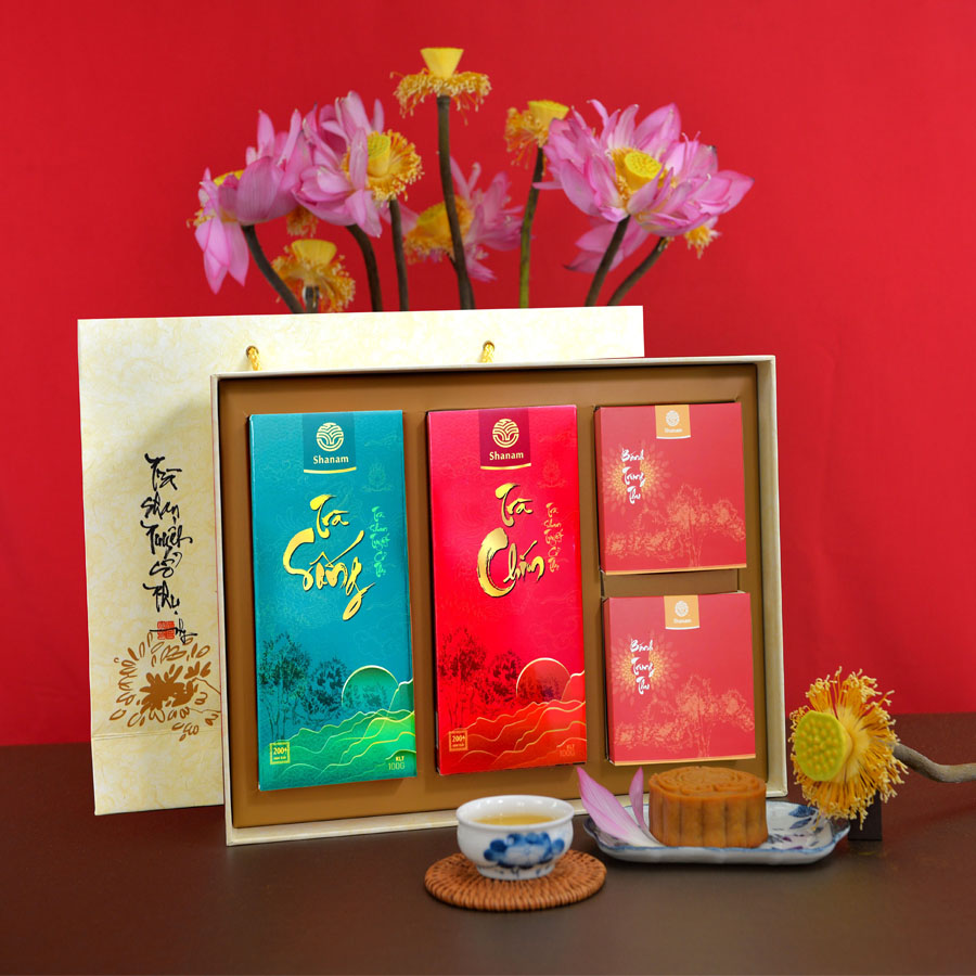 SET TRÀ BÁNH TT0202B ( 1 HỘP TRÀ SỐNG 100G + 1 HỘP TRÀ CHÍN 100G + 2 BÁNH TT 120G )