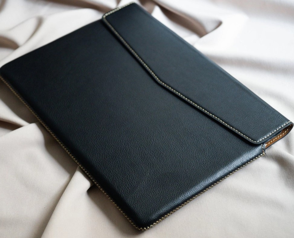 Gợi ý 3 mẫu bao da laptop 13.3 inch đáng để đầu tư hiện nay