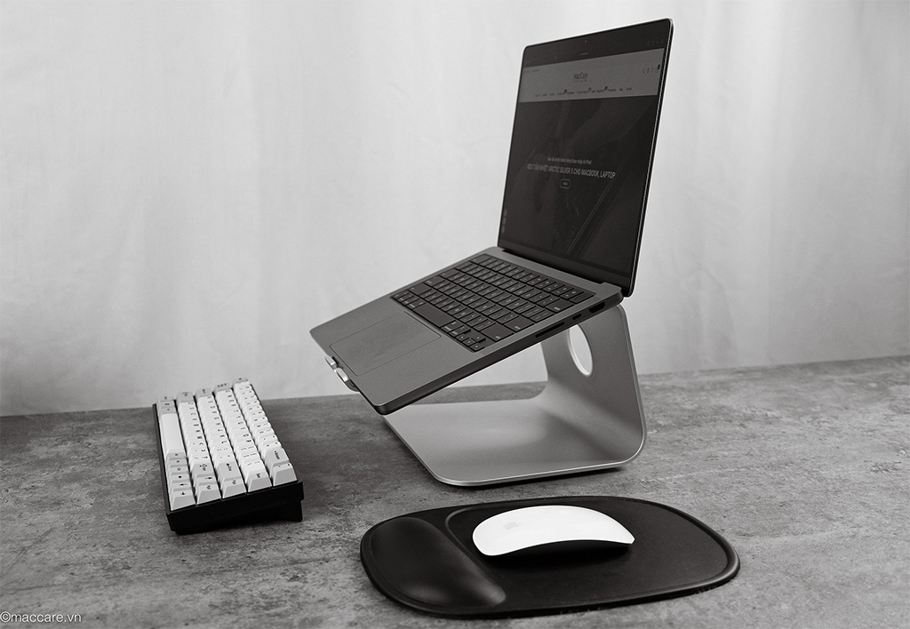 Tại sao đế kê Macbook lại được ưa chuộng đối với dân văn phòng đến vậy?