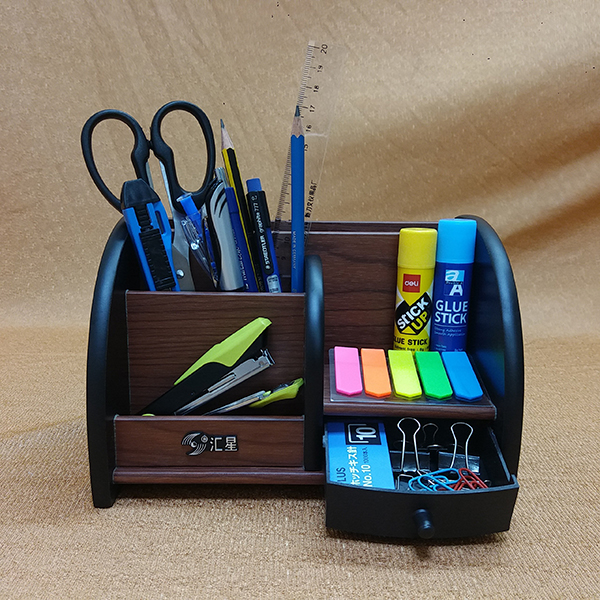Giá cắm bút gỗ