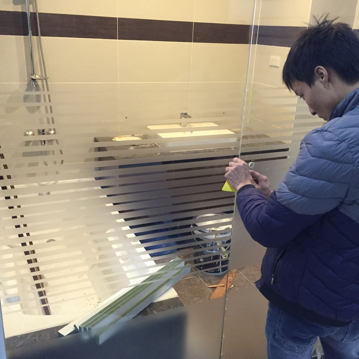 DỊCH VỤ GIẤY DÁN TƯỜNG, DÁN KÍNH