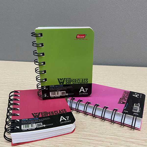 Sổ lò xo Grand A7 8590 240 trang