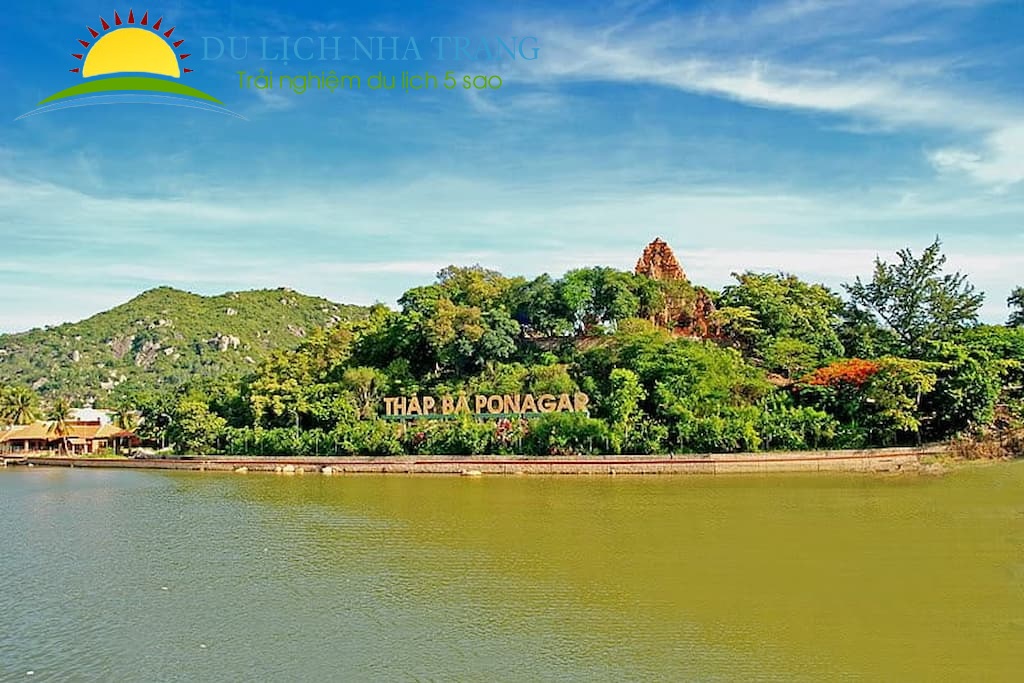 tháp bà Ponagar Nha Trang