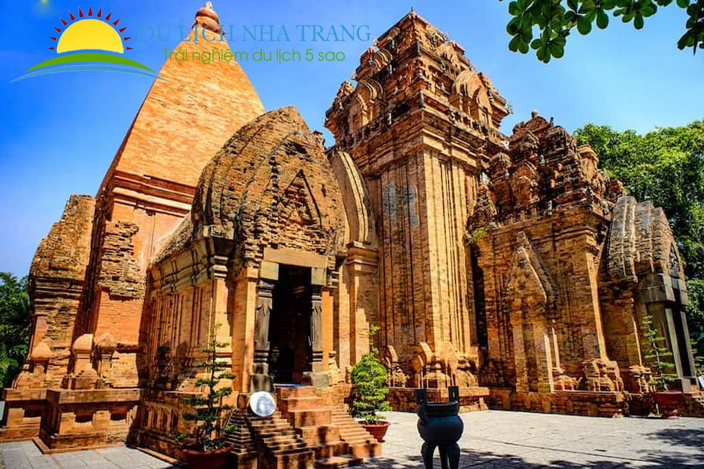 tháp bà Ponagar Nha Trang