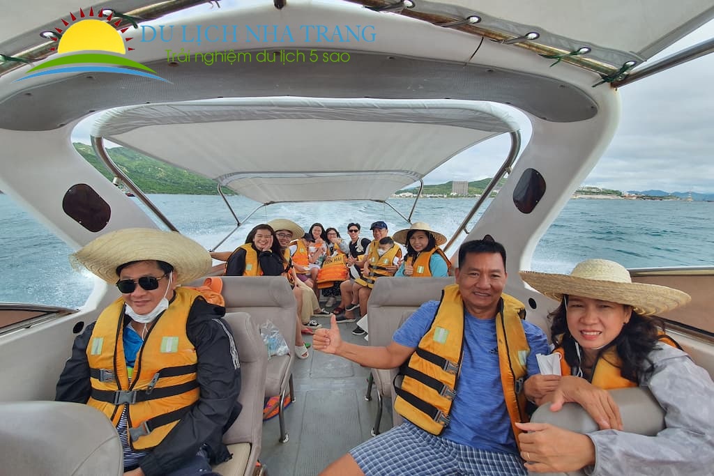 Tour đảo Hòn Tằm Nha Trang 1 ngày[Tắm Bùn + Tắm Biển]