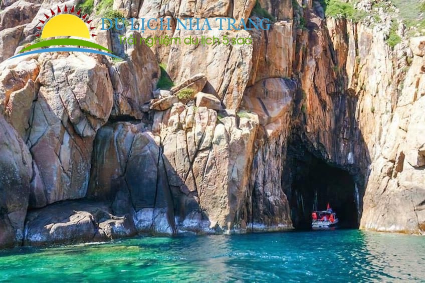 Tour đảo Bình Hưng 2 ngày 1 đêm[Trọn Gói - Chất Lượng]