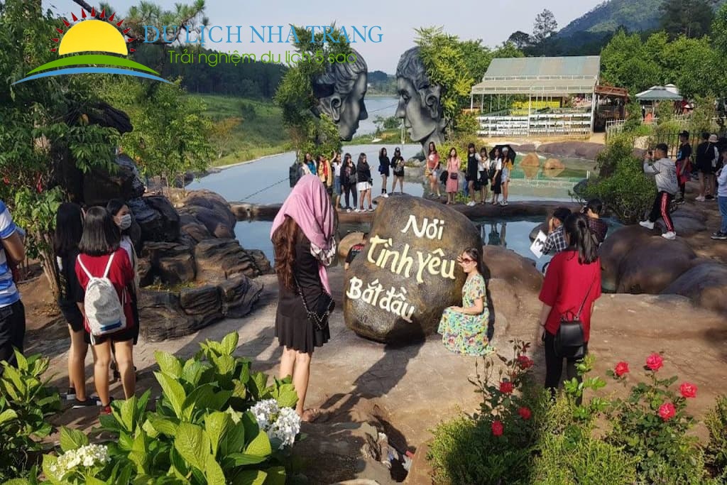Tour Du Lịch Sài Gòn - Nha Trang - Đà Lạt 4 ngày 3 đêm[TRỌN GÓI - GIÁ RẺ]