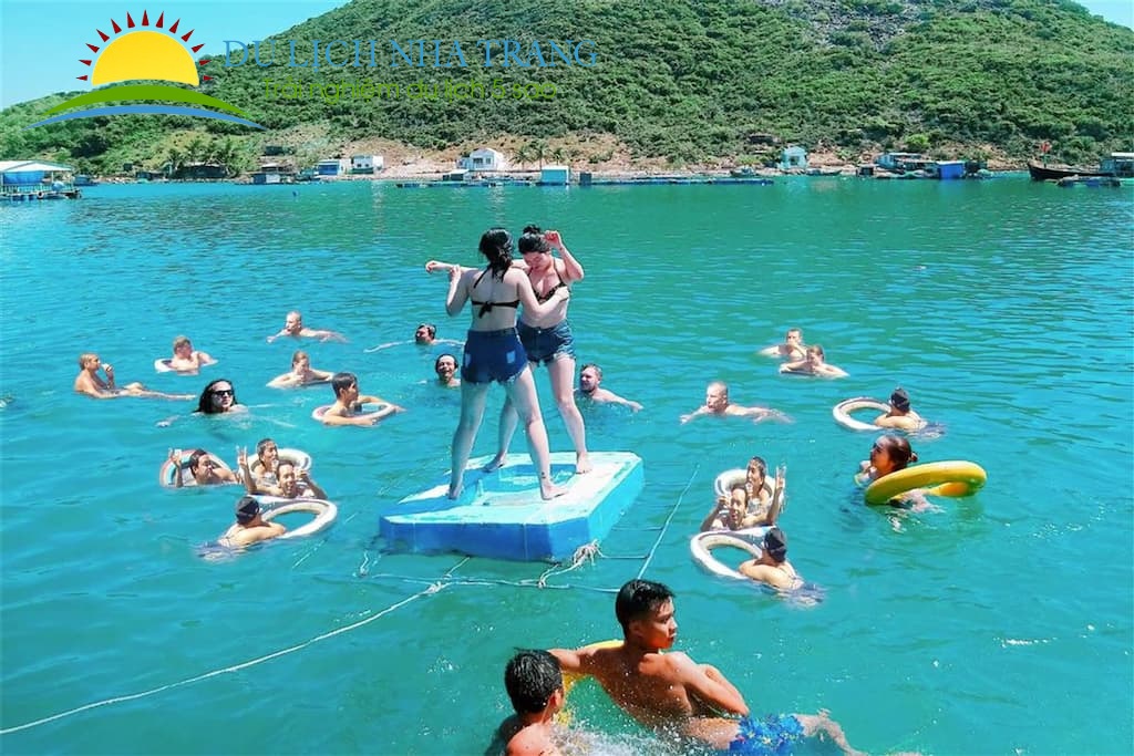 Tour đảo Robinson - Hòn Tằm Nha Trang 1 ngày