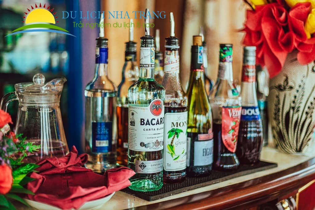 Tour Du thuyền Nha Trang - Emperor Cruises - gói cao cấp