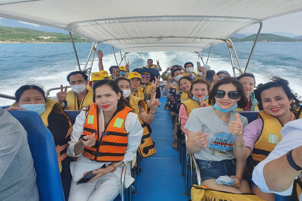 Tour đảo Hòn Tằm Nha Trang 1 ngày