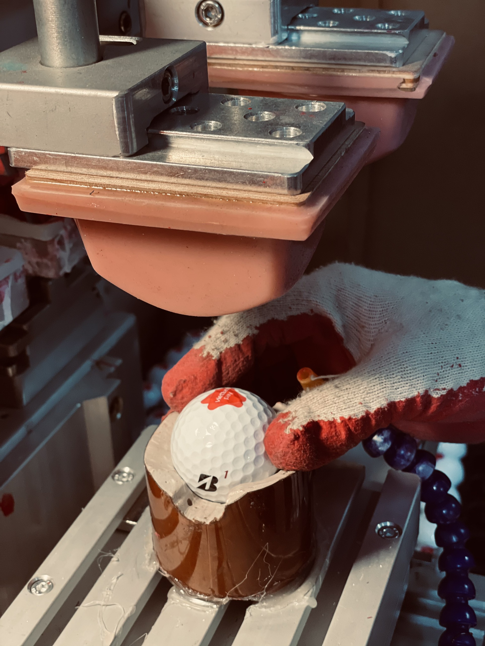 GIỚI THIỆU VỀ QUY TRÌNH IN BÓNG GOLF ĐẠT TIÊU CHUẨN