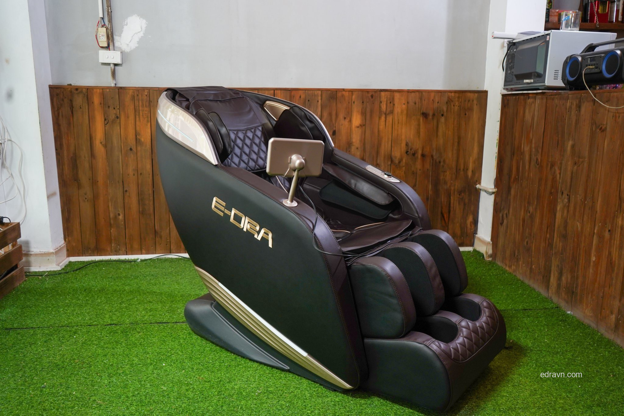 Ghế Massage EDRA HESTIA EMC112 | TẶNG 01 GHẾ XOAY LƯỚI XL40