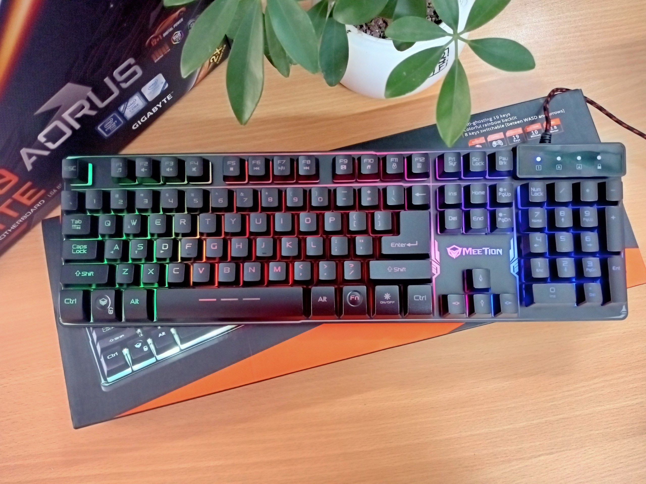 ban-phim-gia-co-meetion-k9300-led-rainbow