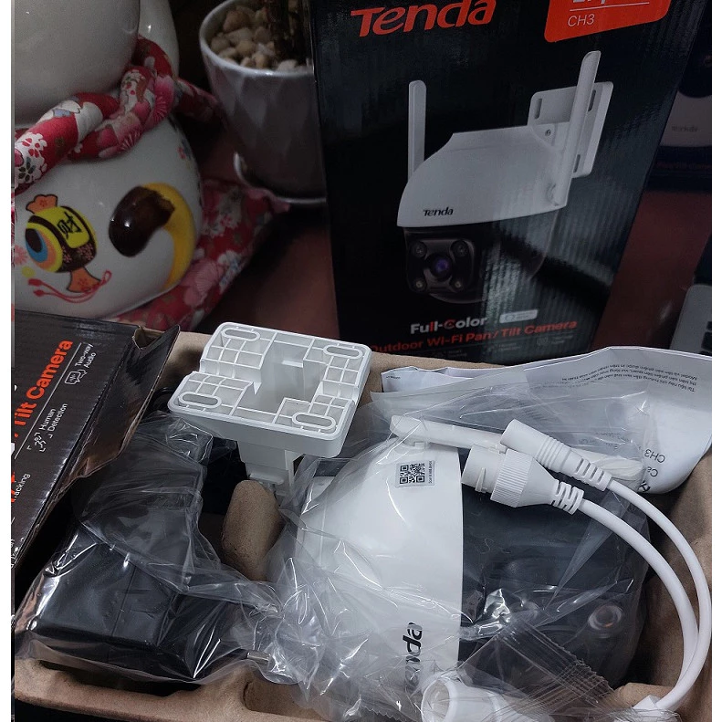 Camera WiFi Quay Quét 360" Ngoài Trời Tenda CH3 Full Màu Ban Đêm ,Còi Đèn ,Đàm Thoại 2 Chiều ( Giá Chưa Bao Gồm Thẻ )