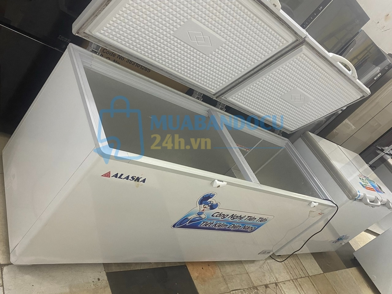 Tủ đông Alaska 1000 lít, mới 90%