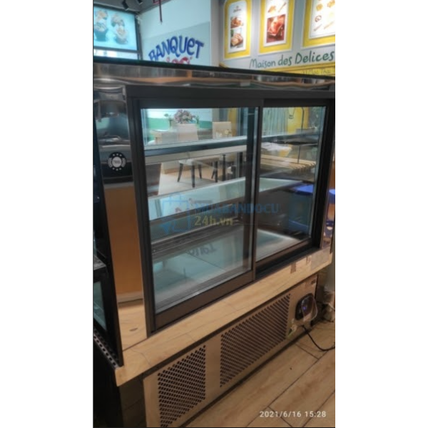 Tủ bánh sinh nhật Berjaya RCF12SB-2FB 1.5m NEW 95%