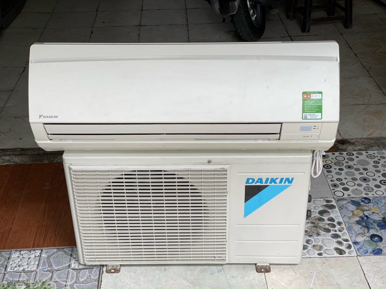 Điều hòa Daikin 9000BTU, mới 95%