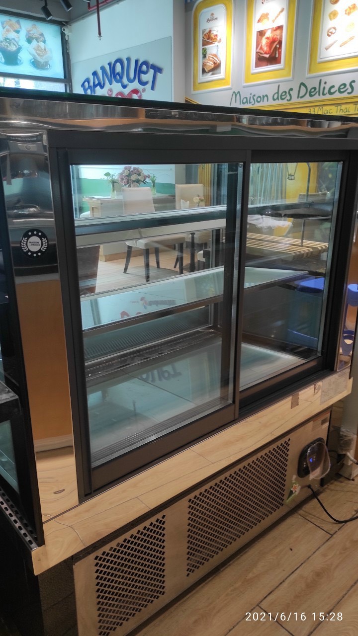 Tủ bánh sinh nhật Berjaya RCF12SB-2FB 1.5m NEW 95%