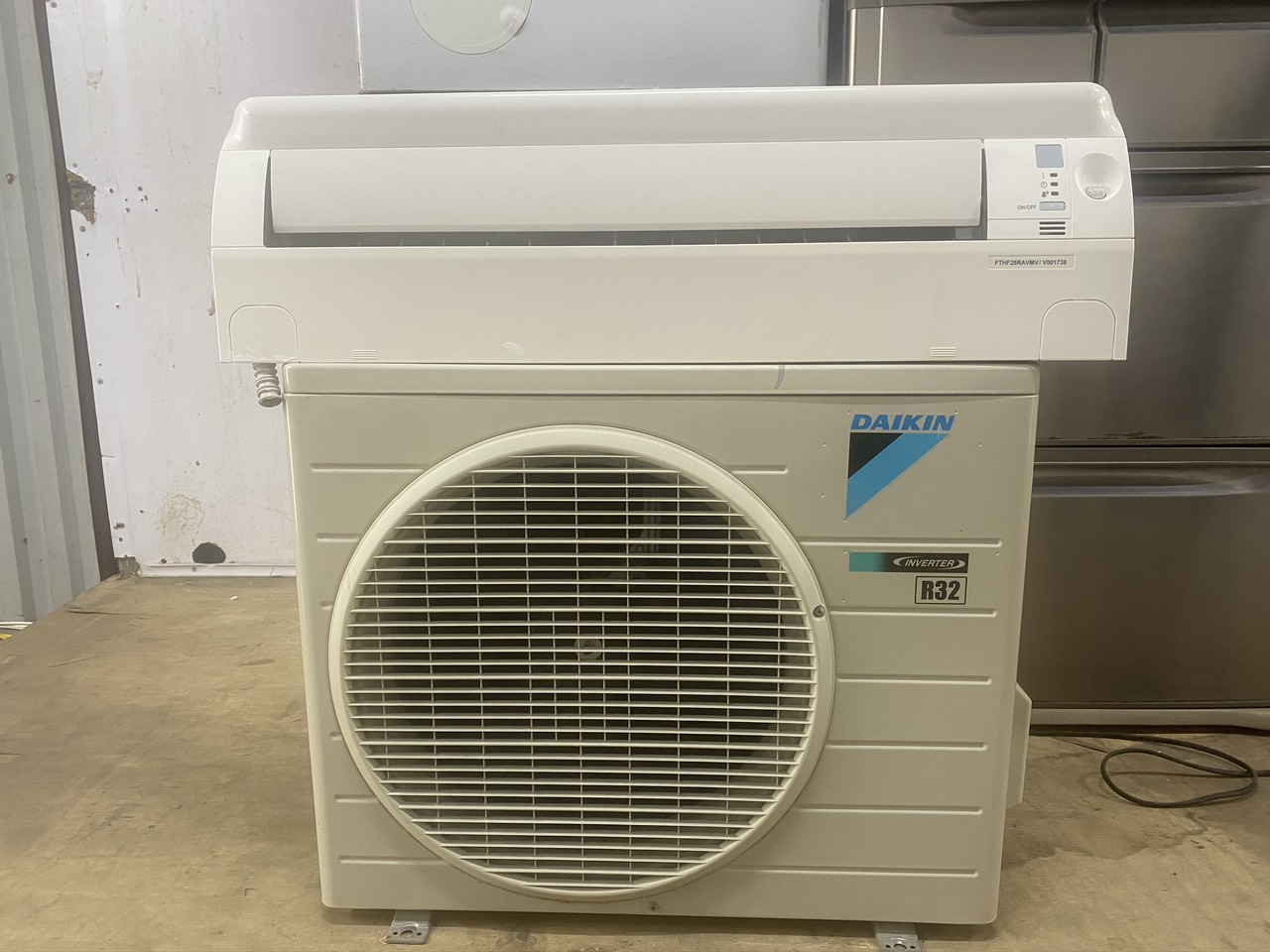 Điều Hòa 1 Chiều Inverter Daikin 9000 BTU FTKA25VAVMV, NEW 95%