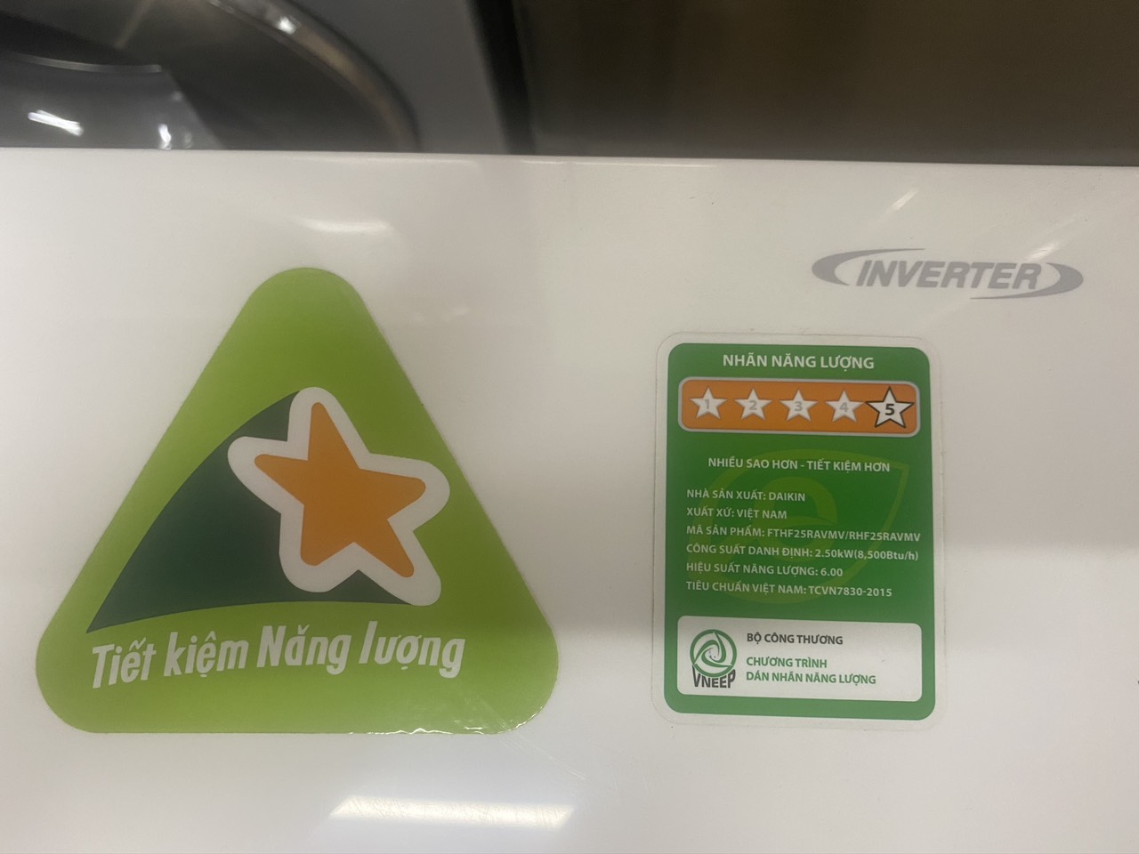 Điều Hòa 1 Chiều Inverter Daikin 9000 BTU FTKA25VAVMV, NEW 95%