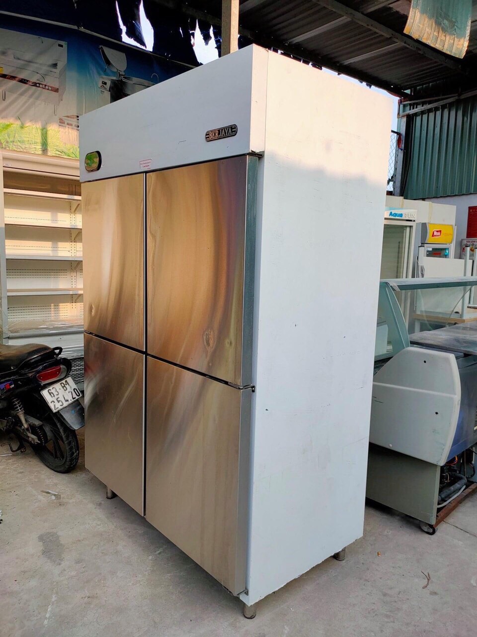 Tủ Đông 4 Cánh Berjaya Inox 1500L BS4DUF/Z, Giá Rẻ Chính Hãng- New 95%