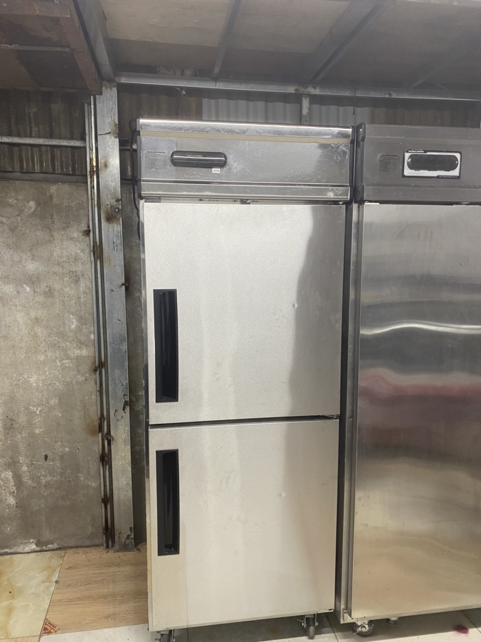 Tủ Đông Inox 2 Cánh Đức Minh 600L, NEW 99%