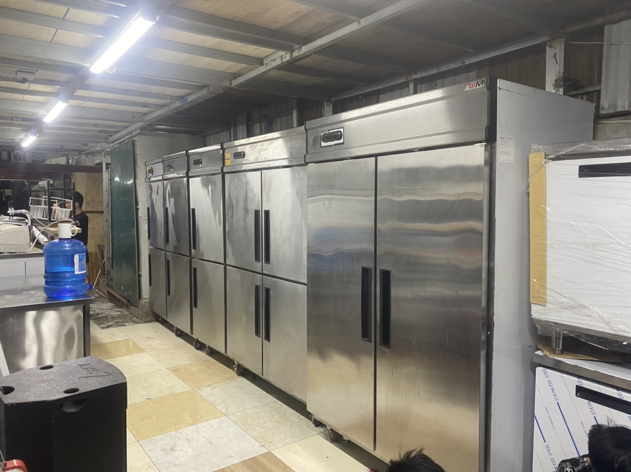 Tủ Đông 2 Cánh Inox Đức Minh 950l - NEW 95%