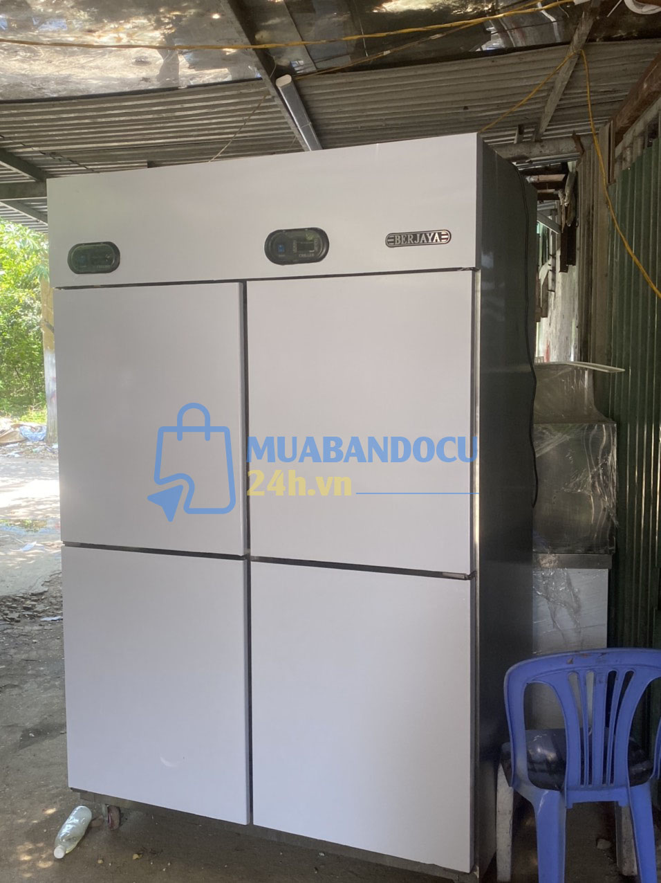 Tủ đông inox 4 cánh Berjaya model BSDU2F2C/z thanh lý