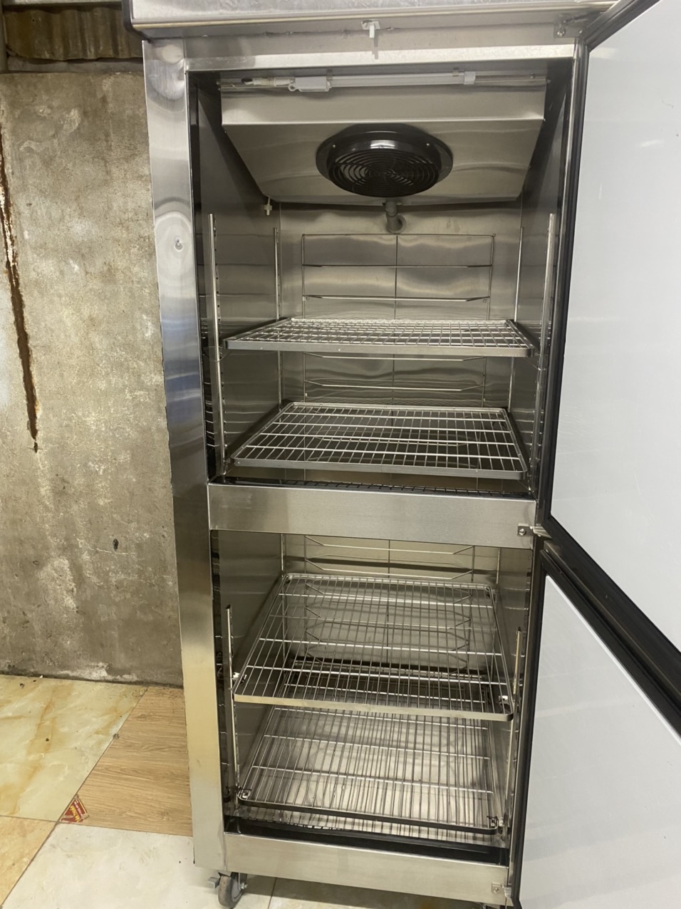 Tủ Đông Inox 2 Cánh Đức Minh 600L, NEW 99%