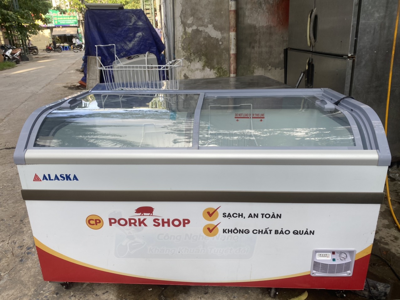 Tủ Đông Alaska 800L Kính Cong SD-601B- New 99%- Hàng Chính Hãng