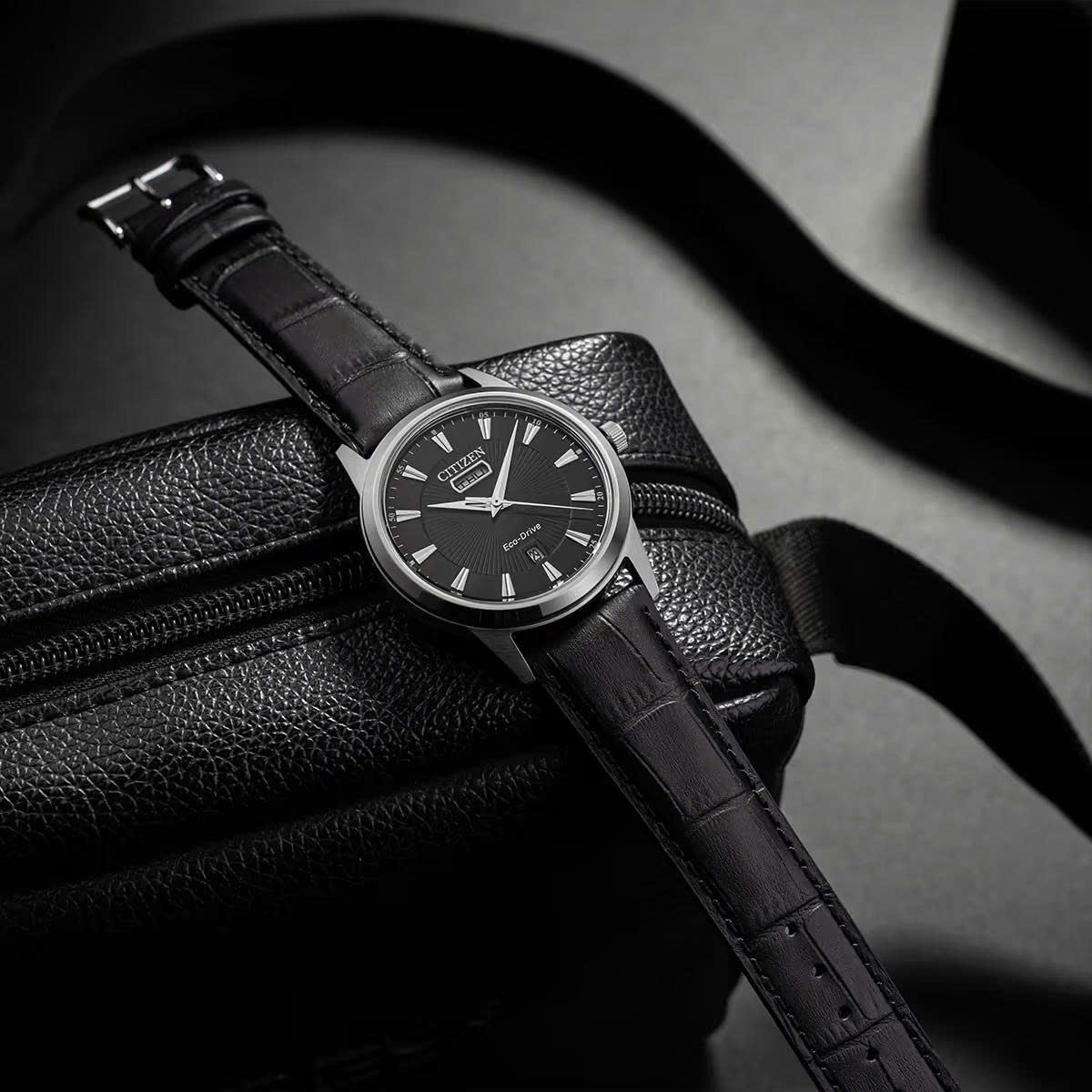  Citizen Quartz Eco-Drive AW0100-27E
