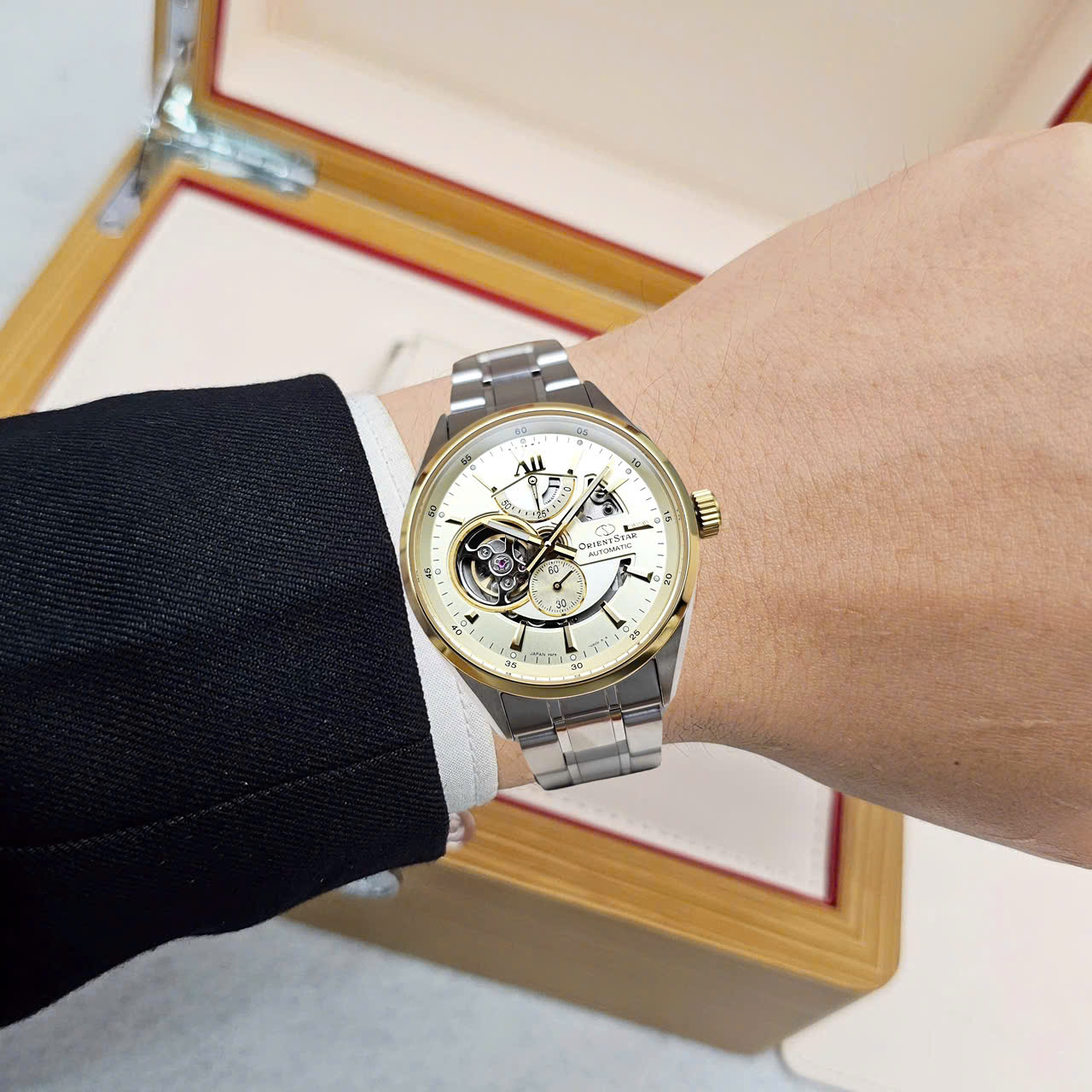  Orient Star Automatic Joker Skeleton RE-AV0124G00B ( RE-AV0124G ) ( RK-AV0124G ) Gold 