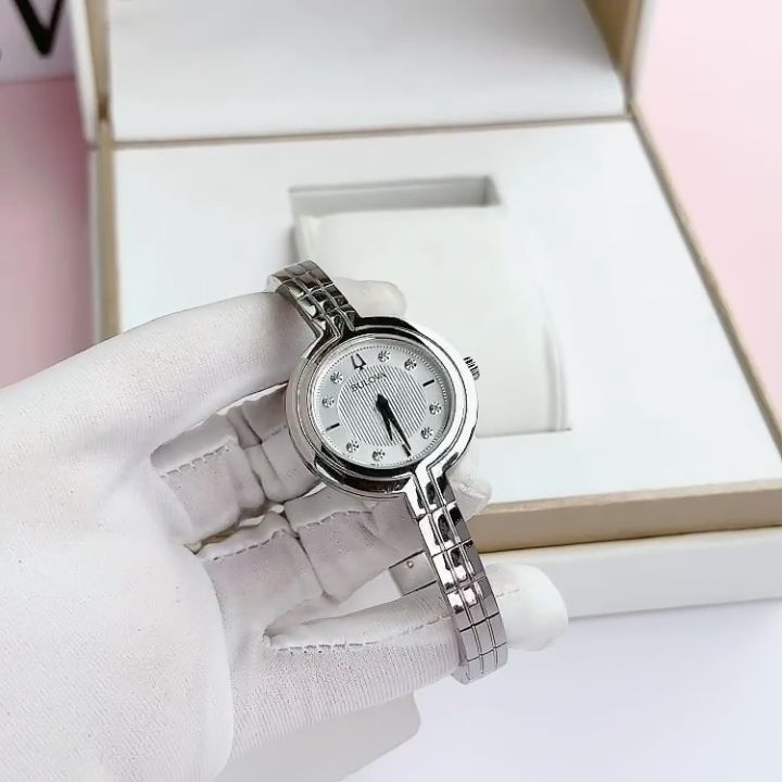 ng H N Bulova Quartz 96P214 Day Thep V Tr ng M t Tr ng