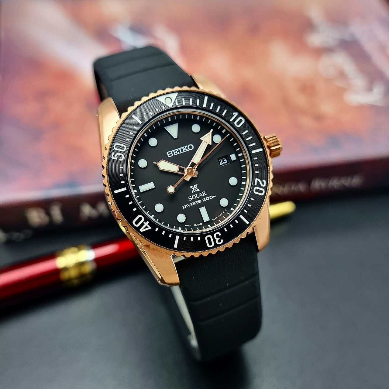 Đồng Hồ Nam Seiko Diver's 200M SNE586P1 Solar Dây Casu Non Vỏ Rose Sapphire  