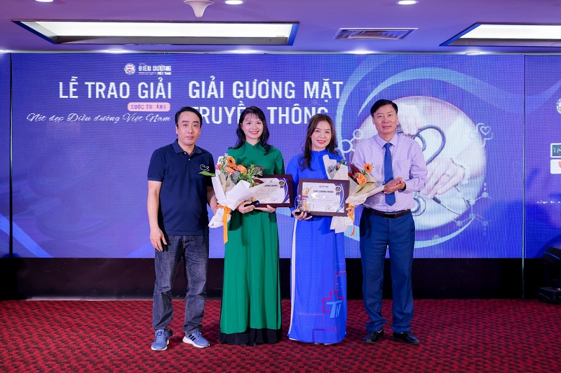 Nhãn hàng MULTI Q-10 của hãng Nutri-Pax đồng hành cùng