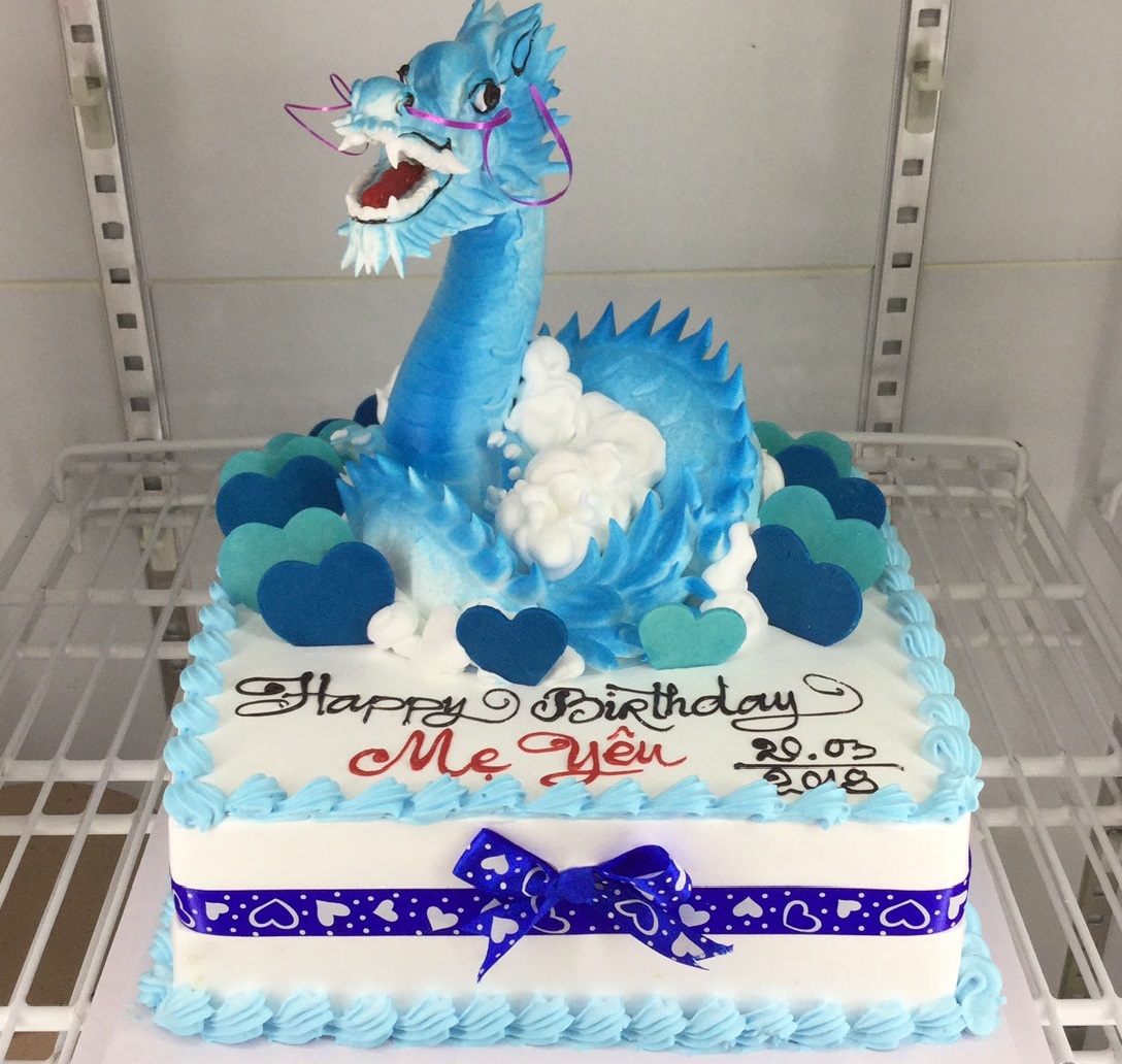 Bánh sinh nhật hình rồng xanh