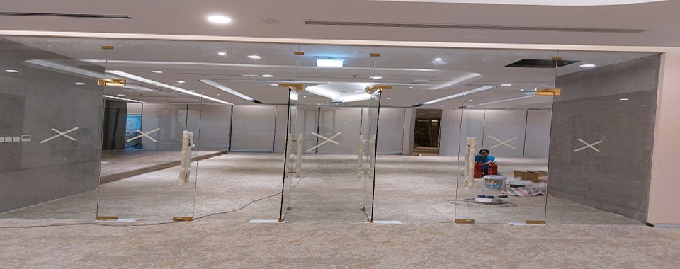 Vách Kính Cường Lực