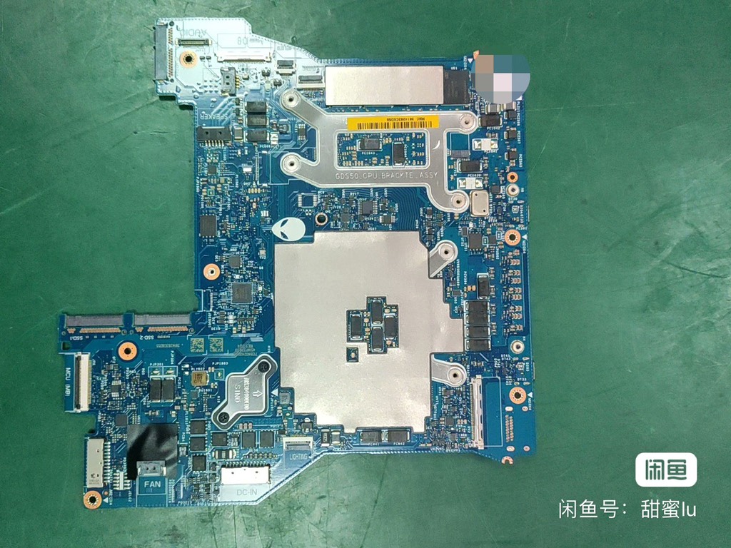 Main dell alienware X15 R1 cpu i7 11800H 3070 8GB, i9-11900H 3080 8GB ...