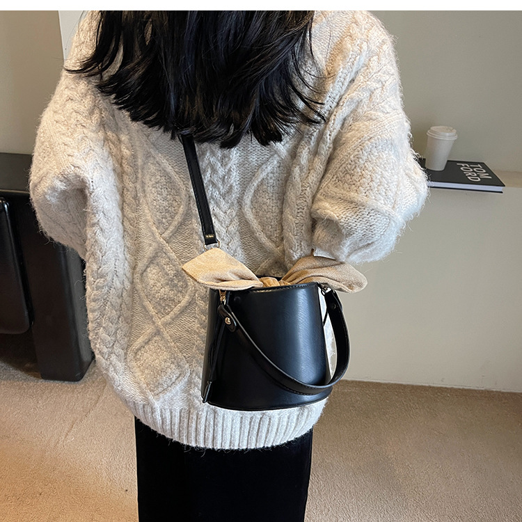 Túi Trụ Đeo Chéo Nữ - Giỏ Quai Xách Mona - tt231024